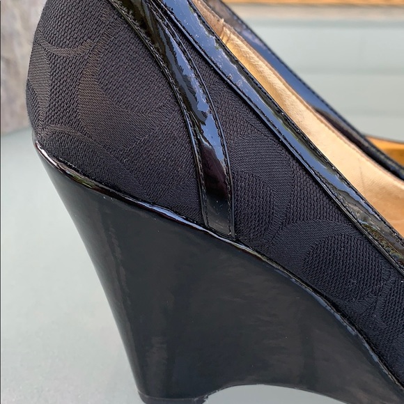 Coach Kerryann Black Pumps - Picture 11 of 11